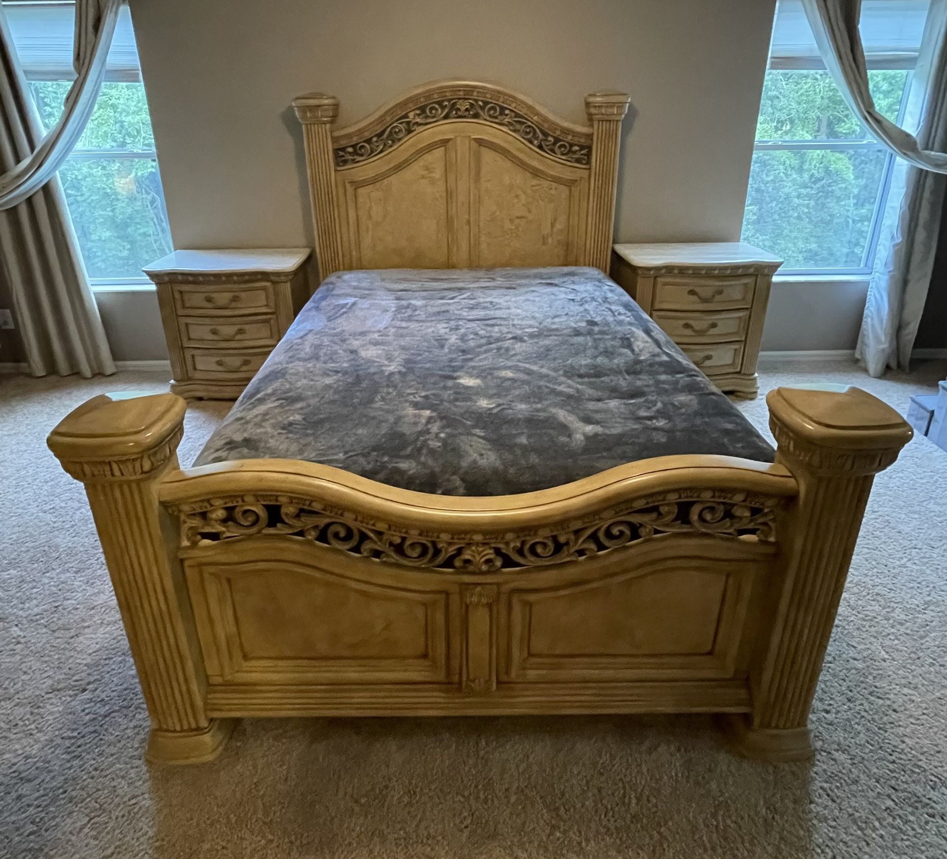 Queen Victorian Bedroom Set 8 Pc