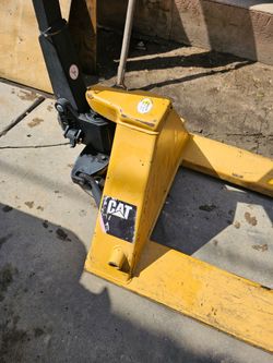 pallet Jack $200