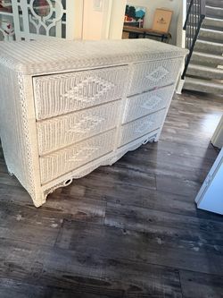 Free dresser