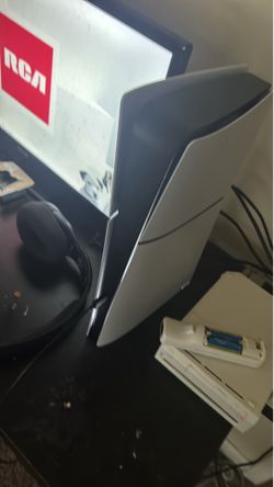Slim ps5 ( not free)
