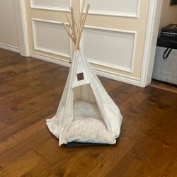 Pickle & Polly Pet Teepee