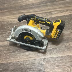 DeWalt DCS565P1 20V Max 6-1/2" Brushless Cordless Circular Saw Kit Comes With Battery 5.0