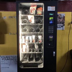 Snack Machine With Credit Card Reader