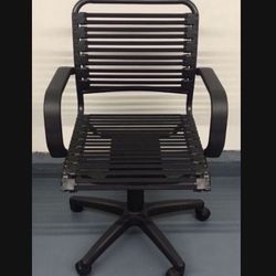 Bungee Rolling Chair Excellent Condition 