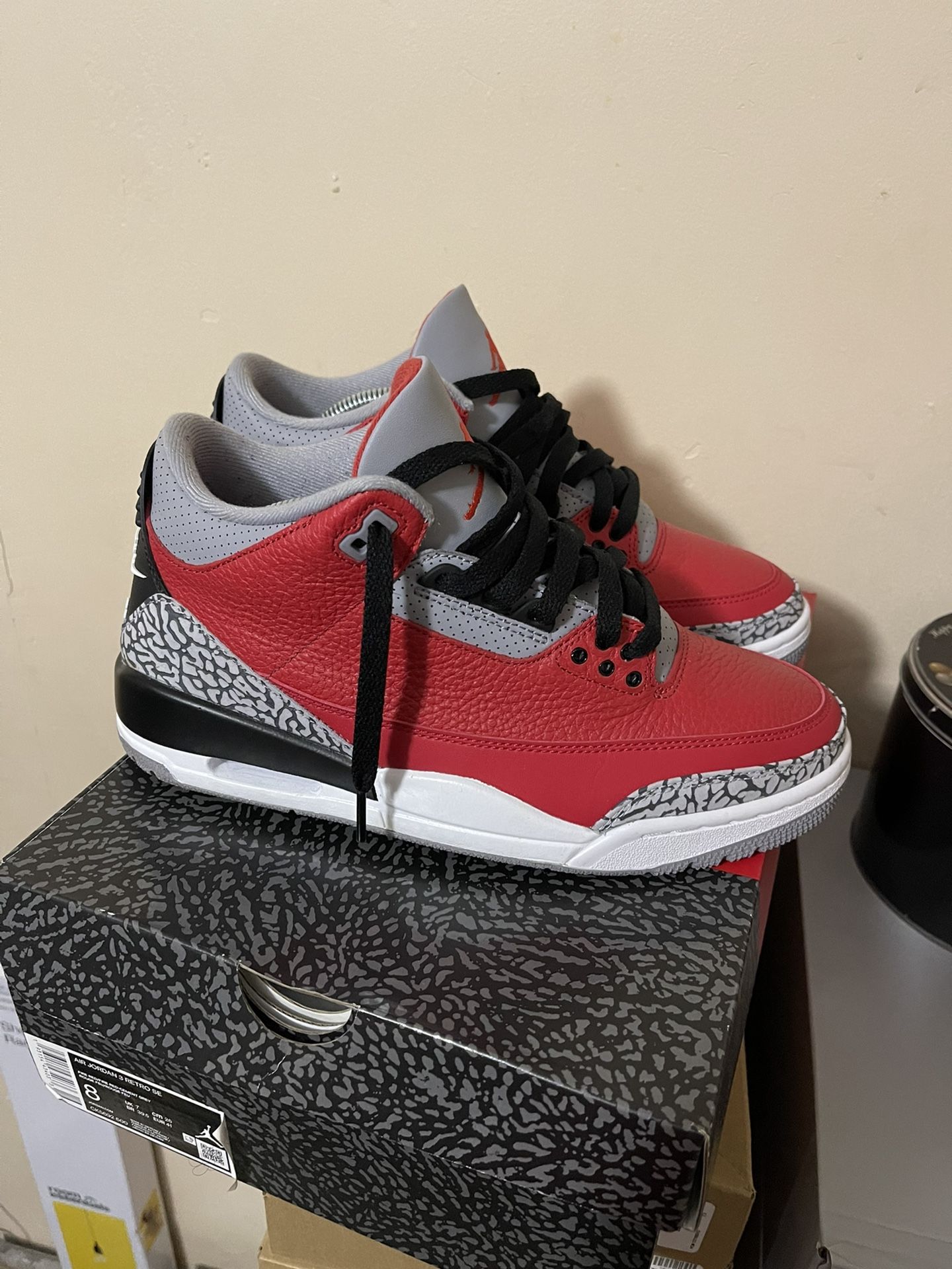 Jordan 3 Red Cement