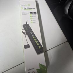 TrickleStar TS1810 AV Advanced 7-Outlet PowerStrip+ Surge Protector – New (Box Wear)