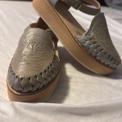 Authentic Mint Leather Sandals Size 5