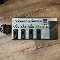BOSS ME-80 Multi Effect Guitar Pedal