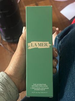 Authentic La Mer The Hydrating Infused Emulsion Treatment for Hydration and Smoothing, 4.2 oz. $295 + tax in retail