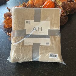 Throw Faux Fur-flannel Soft Plush Feel AH 