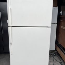 33” Top & Bottom Refrigerator DELIVERY AVAILABLE 🚚