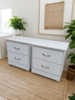 White Bedroom Nightstands