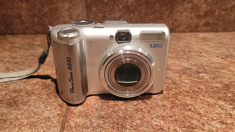 Canon PowerShot A610 - Digital Camera - Compact - 5.0 MP - 4X Optical Zoom