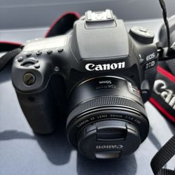 Professional DSLR Camera With All Goodies Worth Over 3k