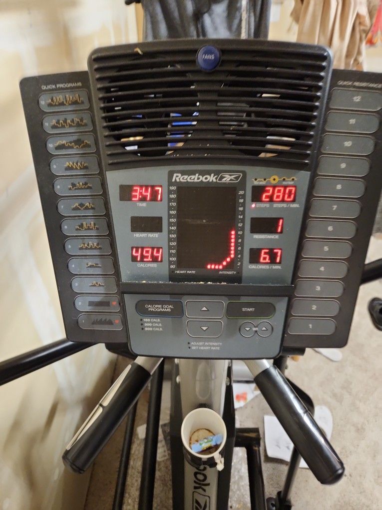 Elliptical Free (Pick Up Only)