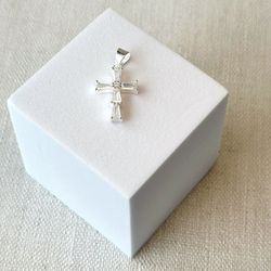 925 sterling silver zircon cross pendant