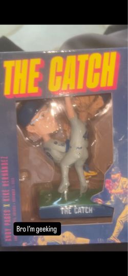 Th catch bobble head