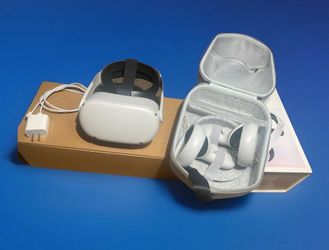 Meta Oculus Quest 2 256GB VR Headset - White