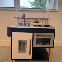 Kids Wooden Play Kitchen