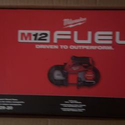 M12 Fuel Band Saw And 2 3.0 Battery’s 
