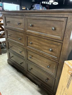 Dresser