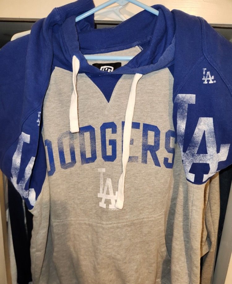 DODGERS HOODIE PULLOVER HANDS HIGH XLARGE AND FREE DODGERS GIVEAWAY SWEATSHIRT PRICE FOR BOTH