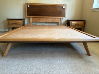 Whittier Addison Queen Adjustable Headboard Platform Bed, Duet