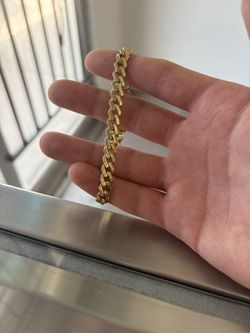 Gold bracelet