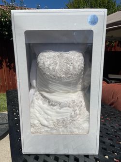 David's Bridal Strapless White Satin Ball Gown Wedding Dress Beaded