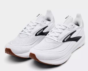 Brooks Revel 9