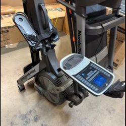 🚨 New NordicTrack - RW500 Rower - Black NTRW99147
