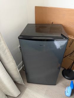 Midea mini Refrigerator