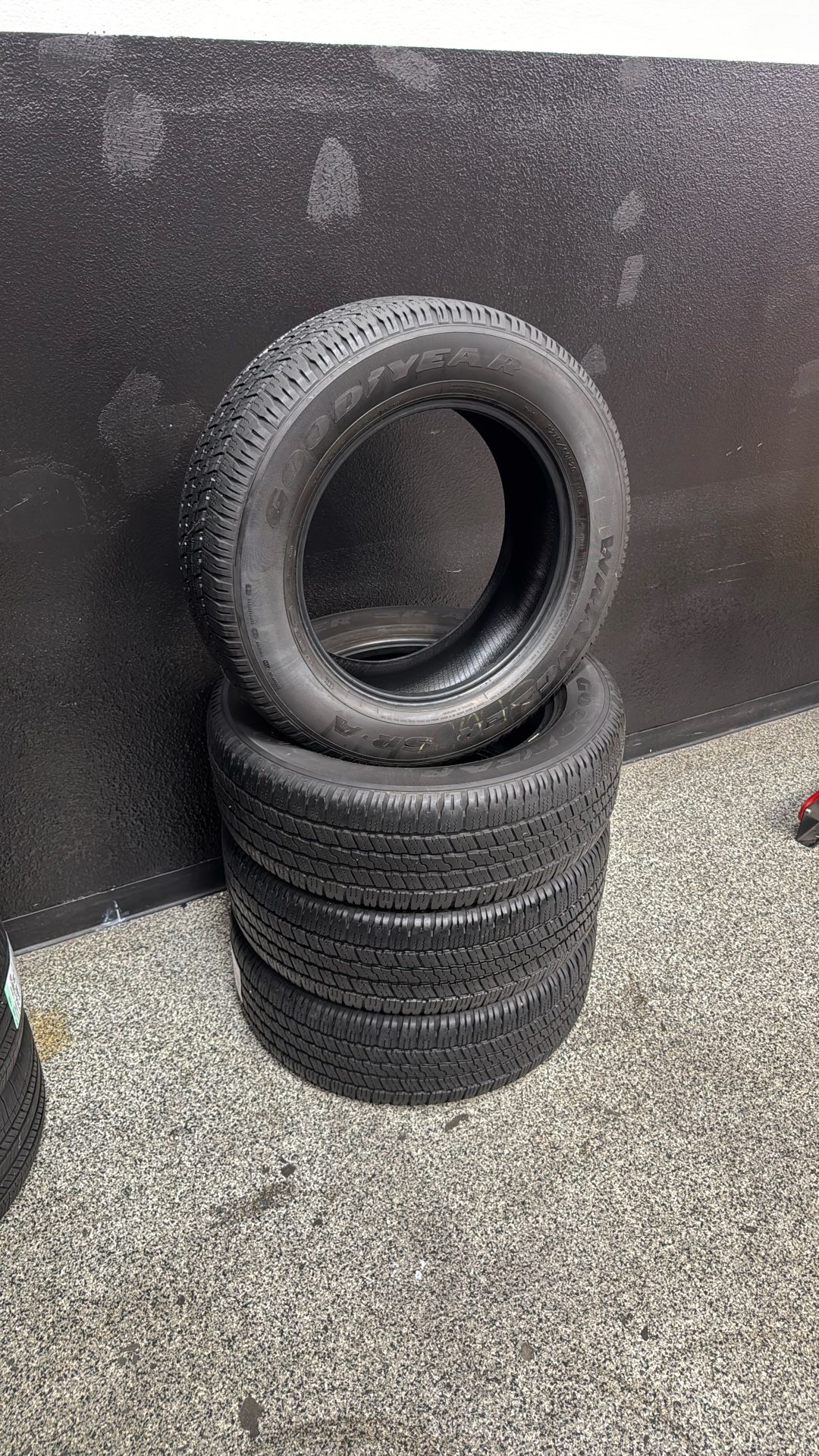 Set Of Goodyear Tires 275/60R20