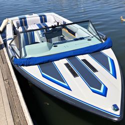 19 ft Marlin Hull Magnum Competition Ski Boat 