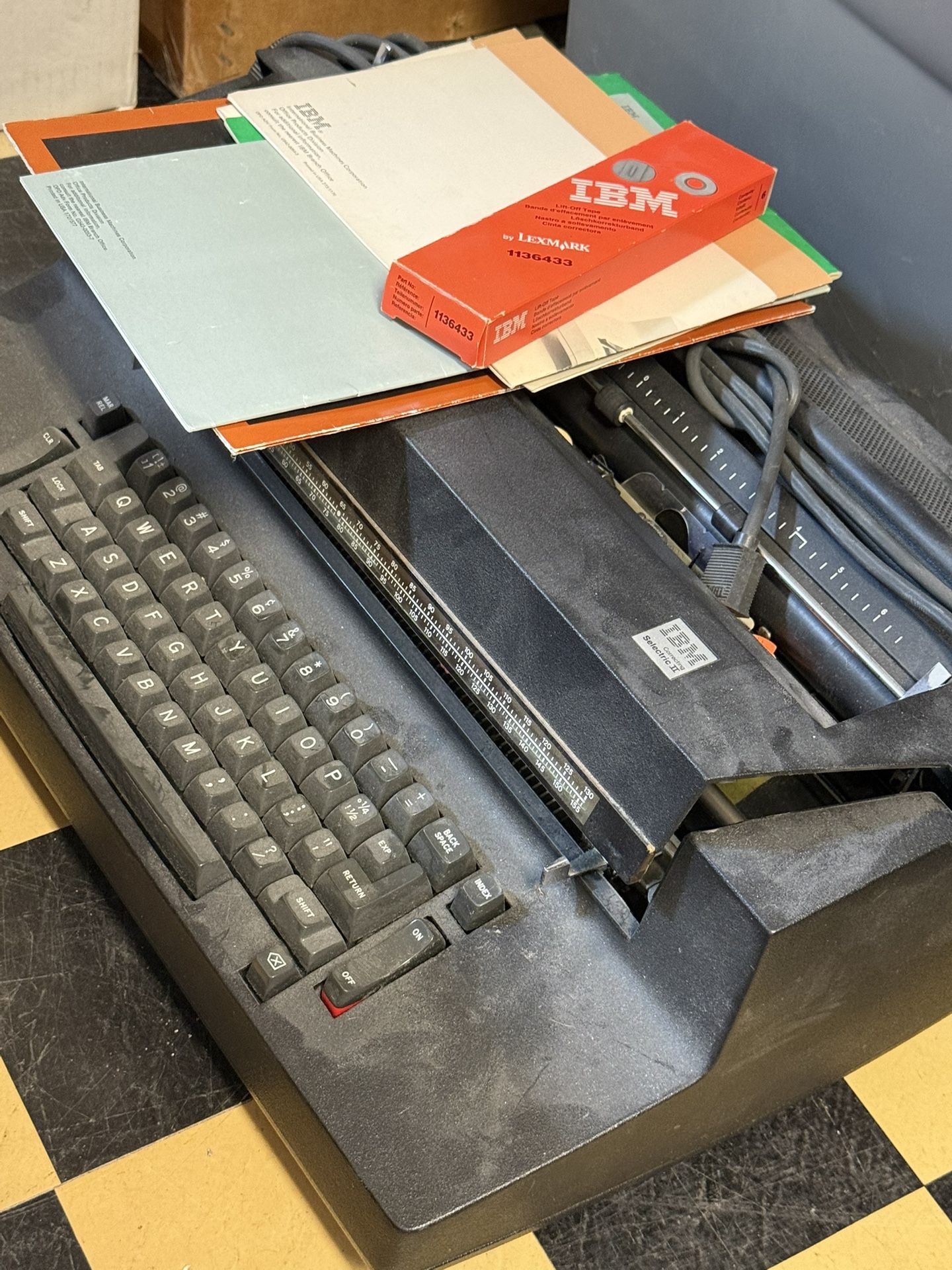 IBM Selectric II Typewriter + IBM Typeballs + Stasher Case + Manuals – Works Great
