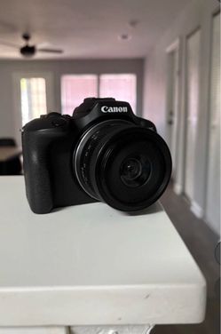 Canon EOS R100