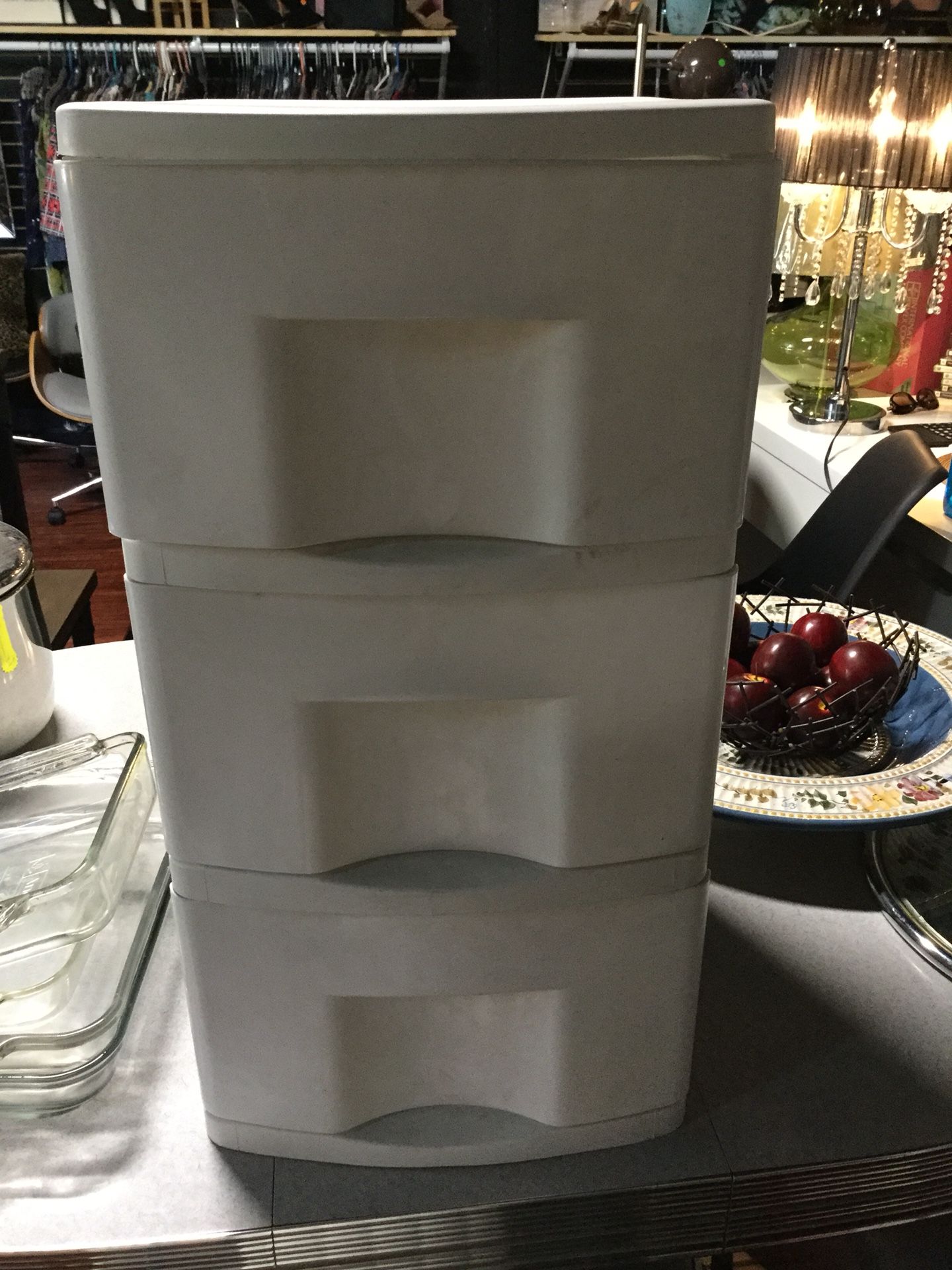 Storage bin