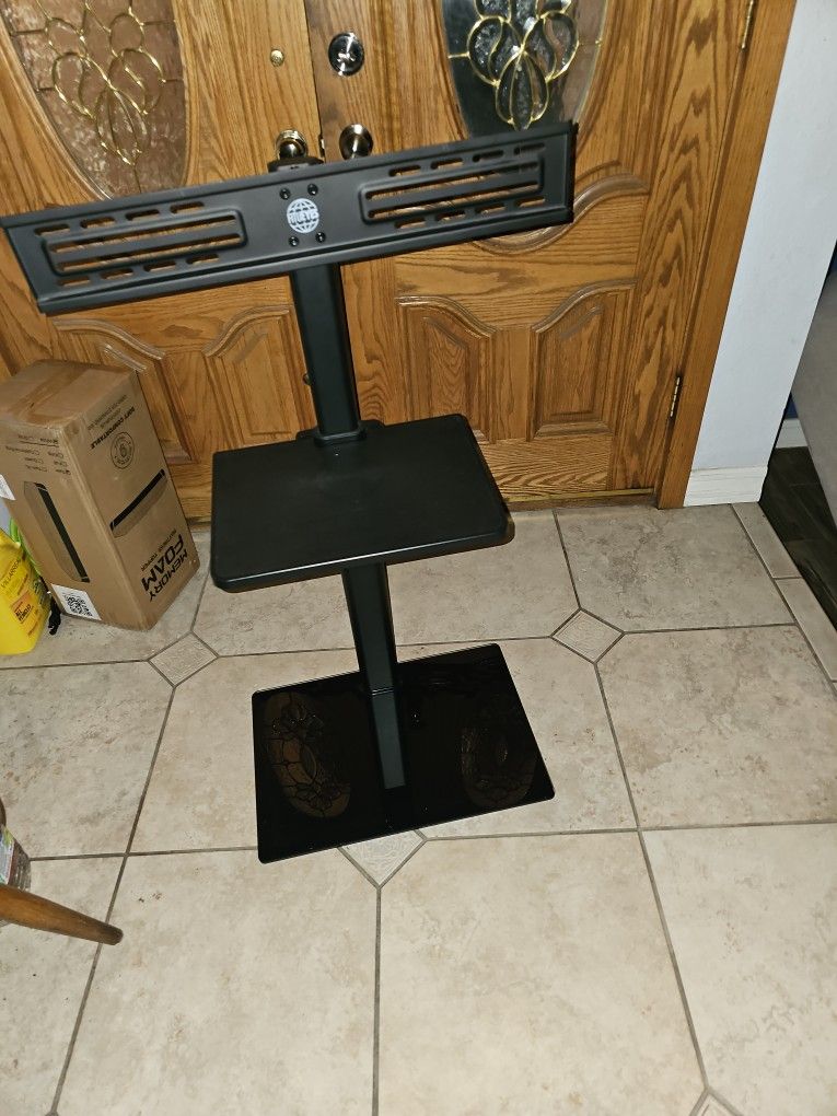 Portable tv stand
