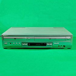Excellent Sony DVD and VHS system SLV-300P