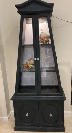 Lighted Curio Display Cabinet / Display Hutch 7'