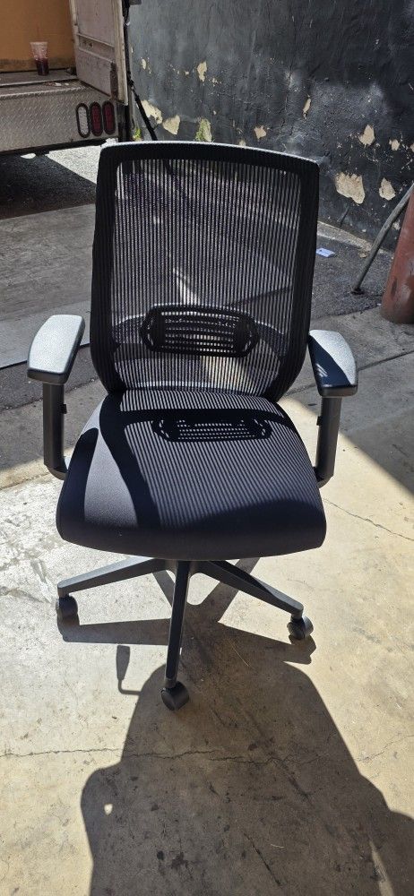 POPP MESH BACK OFFICE CHAIR