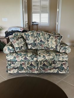 Schnadig Floral Loveseat w/ Matching Pillows – $195 OBO
