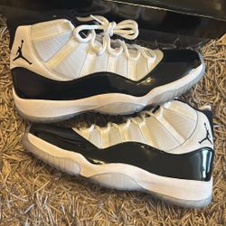 Jordan 11 concord size 12 tried on