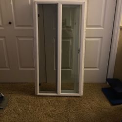 2ft x4ft  White Vinyl Right Closing Window 