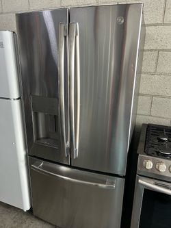 Kenmore Refrigerator 33 inch