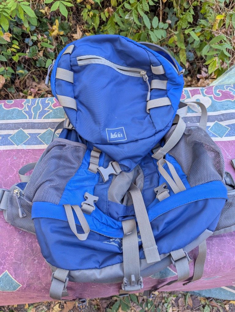 Blue REI Passage 40 Pack KIDS youth Multiday Hiking Backpack Internal Frame EXC