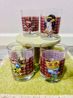 Ed Hardy set 4 glasses