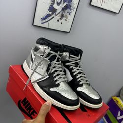 Air Jordan 1 High Silver Toes