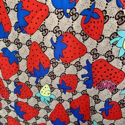 Gucci Silk, New but no tags 