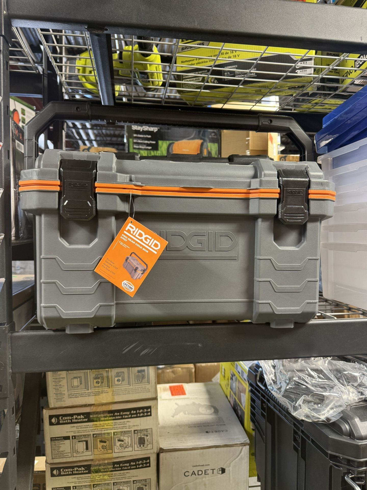 RIDGID Pro Gear System Gen 2.0 Cold Box 27 Qt. Heavy Duty XL Cooler With Ergonomical Handle and Durable Latches